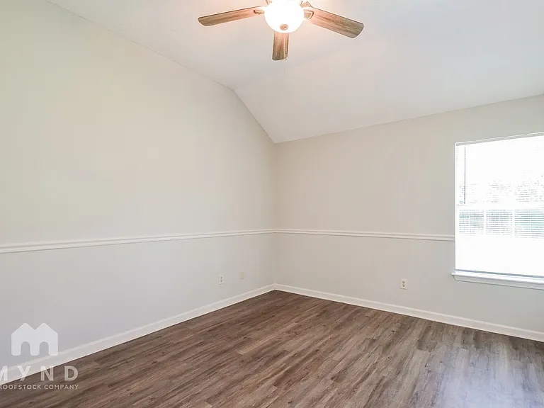 6354 Amanda Oaks Cir N — Photo 11