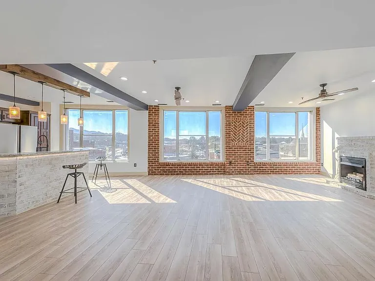 200 E Main St #500 — Photo 3