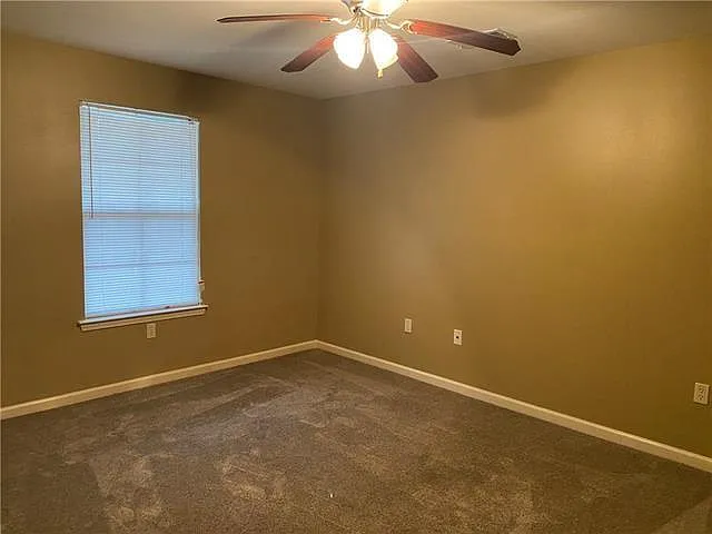 440 S Military Rd #29 — Photo 7