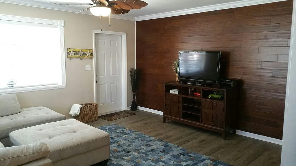 3220 ne 15th st. — Photo 2
