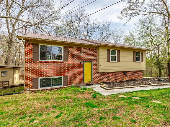 2nd image of 3573 Windy Hill Ct SE