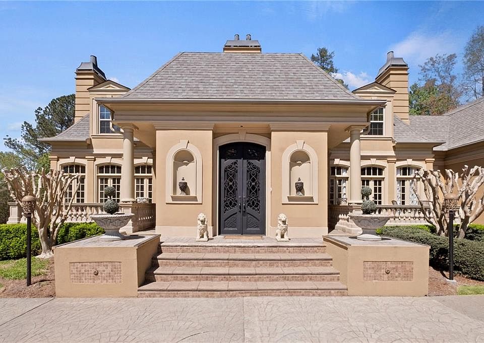 1st image of 520 Francis Pointe