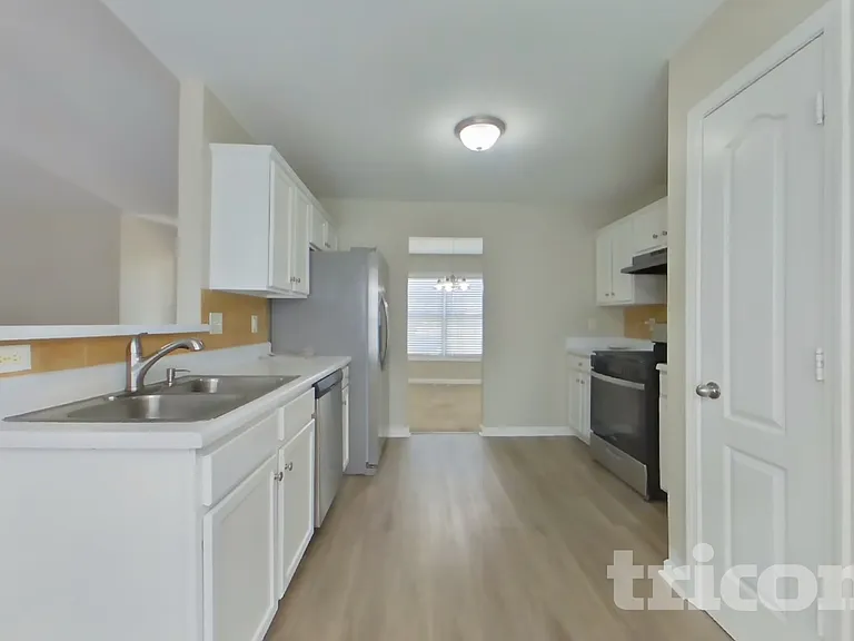 9665 Poole Rd — Photo 7