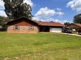 906 W 10th St, Dewitt, AR 72042