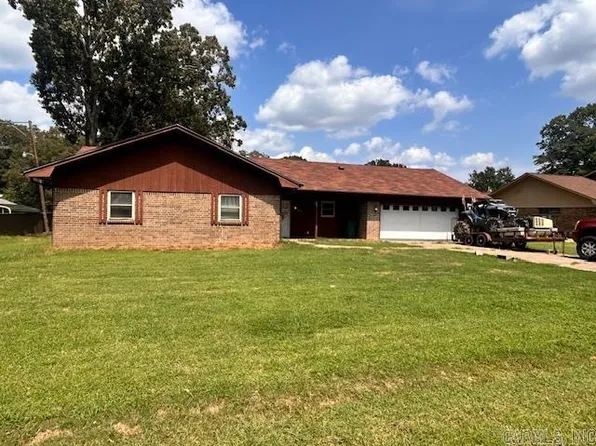 906 W 10th St, Dewitt, AR 72042