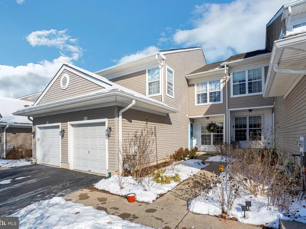 135 Stewarts Ct #304, Phoenixville, PA 19460