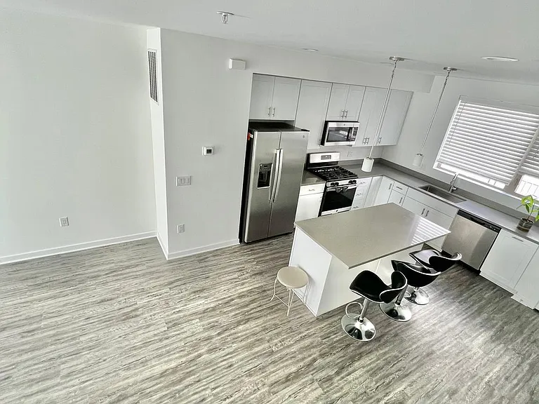 3103 Beachview Ln — Photo 16