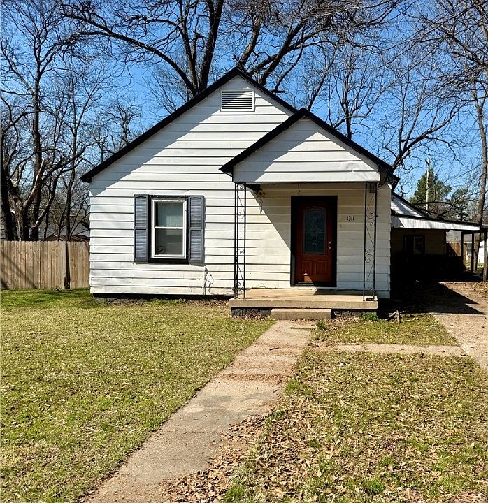 1st image of 1311 N 38th St