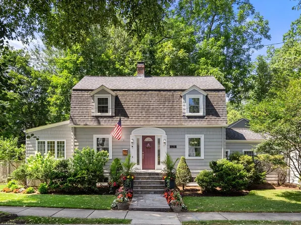 50 Bonair St, West Roxbury, MA 02132