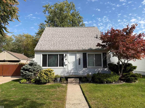 24650 Stewart Ave, Warren, MI 48089