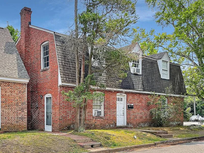 1 bed, 1.0 bath, $1,600 — Photo 1