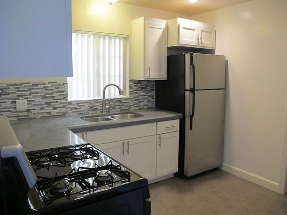 3rd image of 3878 Haines St #0