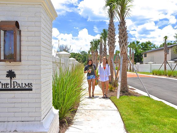 3rd image of 195 Grand Palm Ct