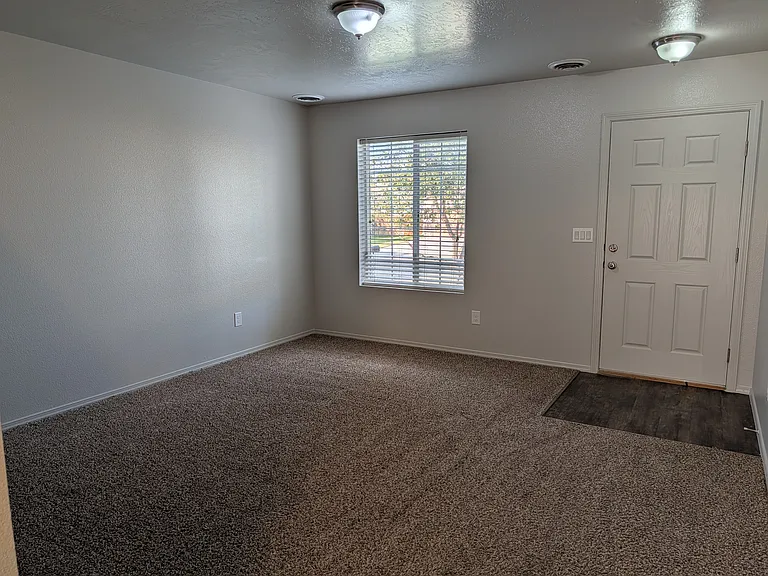 19543 Susquehanna Way — Photo 2