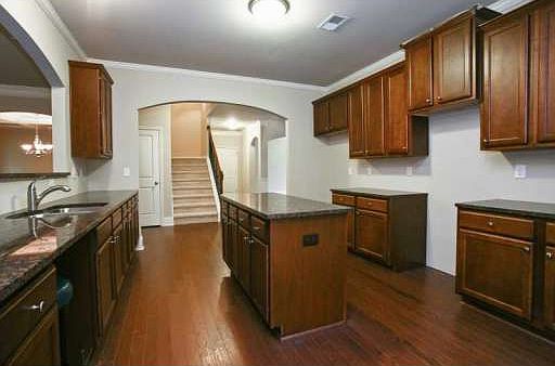 4th image of 2655 Hartridge Dr SW