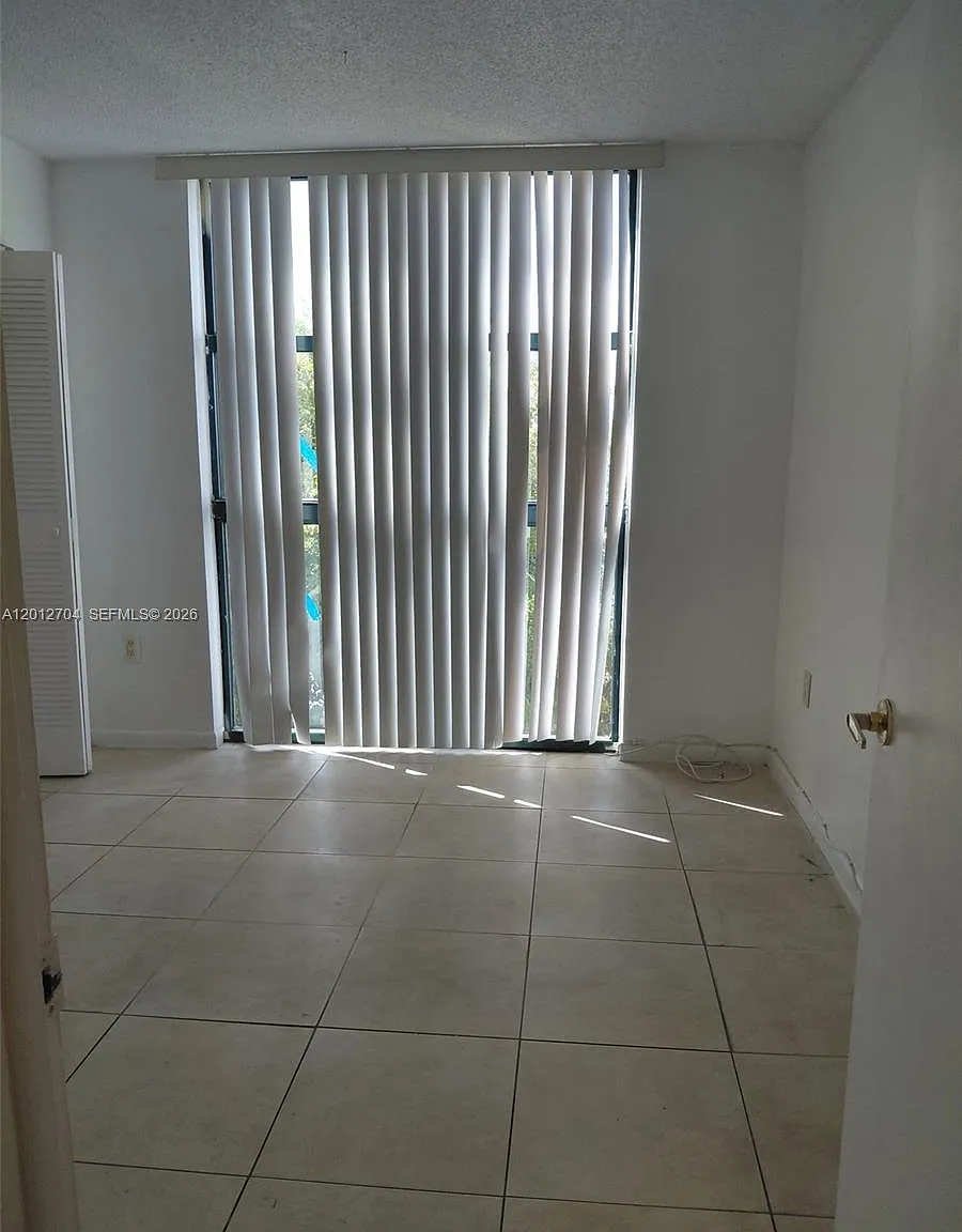 International Park Condo — Photo 1