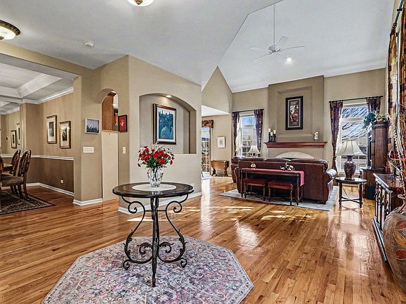 2nd image of 24813 Ironwood Ct #0