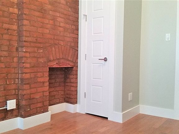 4th image of 212 Wyckoff Ave #3E