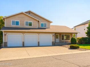 115 Lyle Loop, Selah, WA 98942