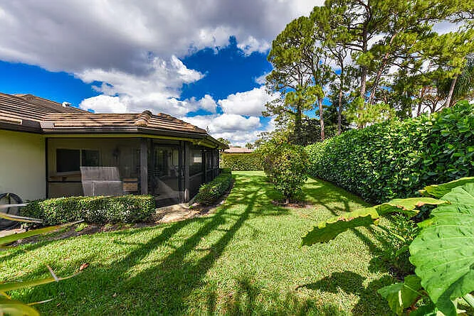 493 Forestview Dr — Photo 4
