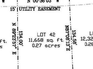 910 Wood Lily Rd, Solon, IA 52333