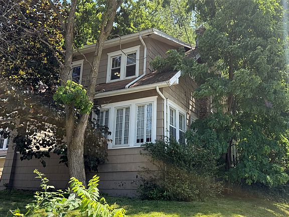 2nd image of 22 Esther Ave