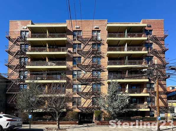 25-34 Crescent St #4H, Queens, NY 11102