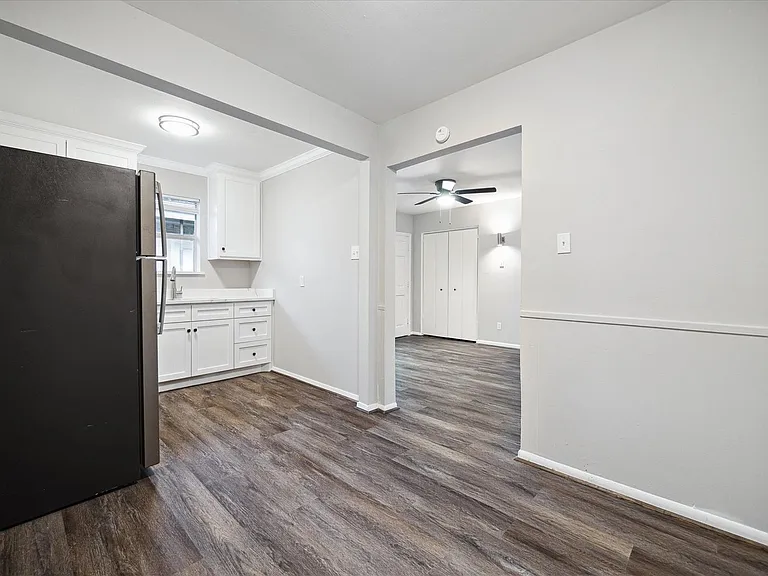 2202 Park Street — Photo 1