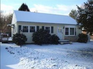 64 Crum Elbow Rd, Hyde Park, NY 12538