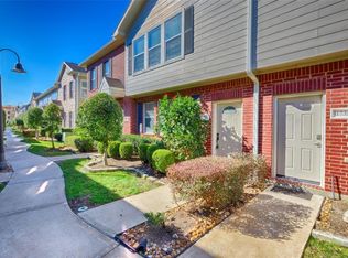 1733 Kemah Village Dr, Kemah, TX 77565