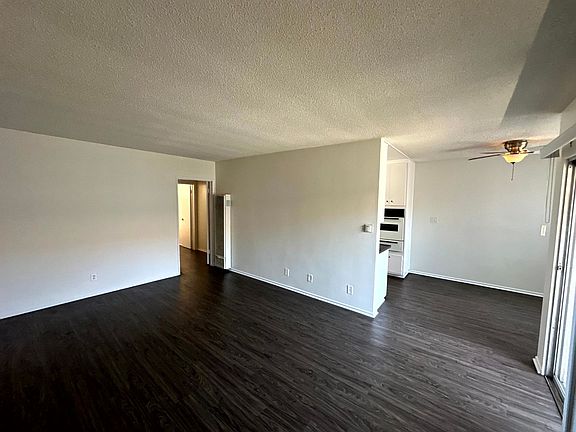 2nd image of 119-121 N Hillcrest Blvd #10