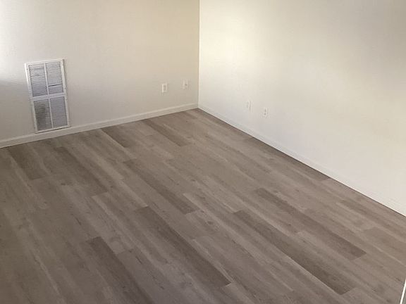 2nd image of 299 Sweetwater Cir Unit D