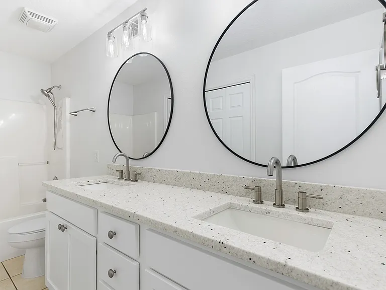 2031 Presidio St #2031 — Photo 9