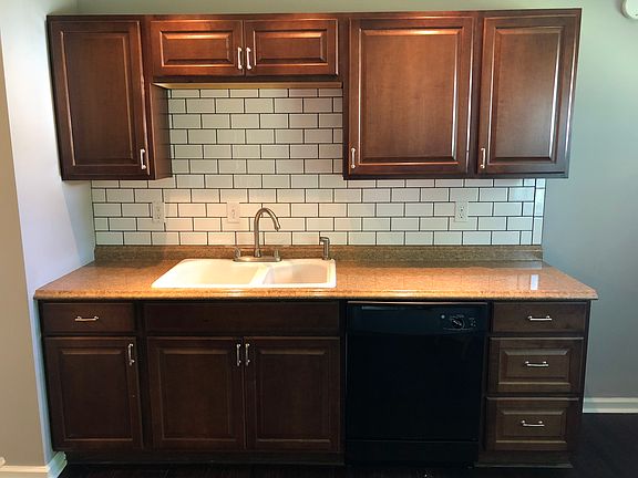 2nd image of 713 Euclid Ave