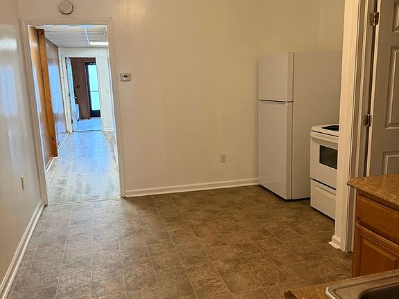 2nd image of 7 E Main St APT 1