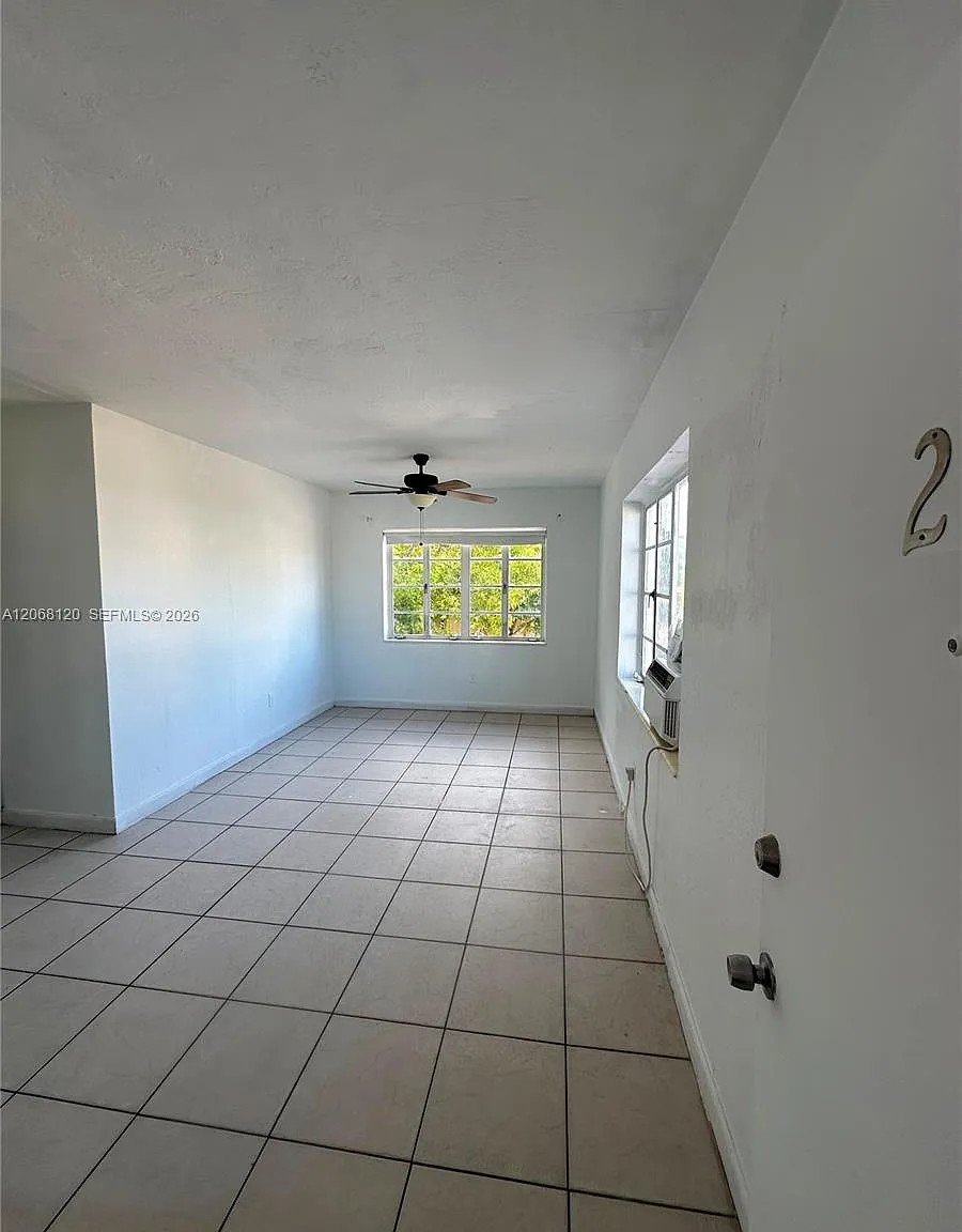 Winds Of Nobe Condo — Photo 3