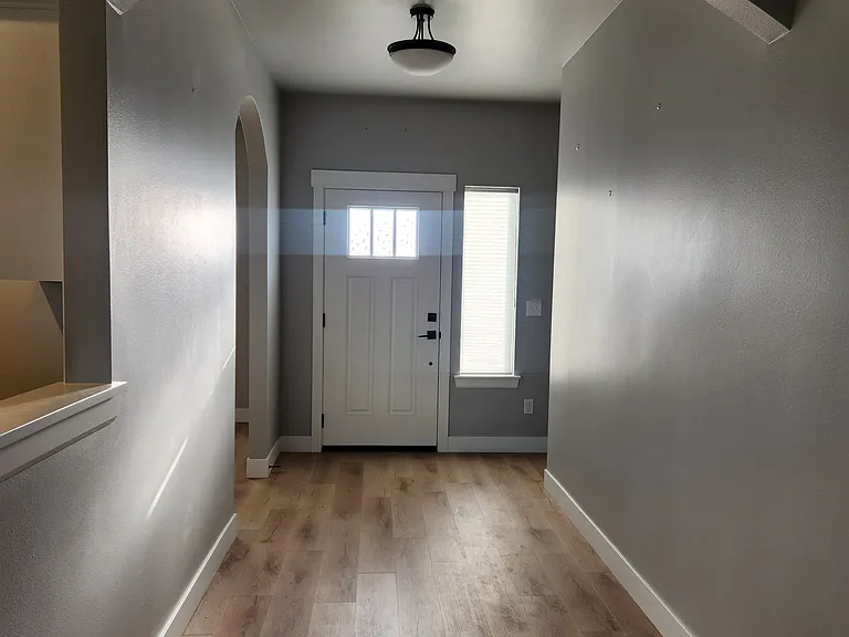 209 Rainier Dr — Photo 23