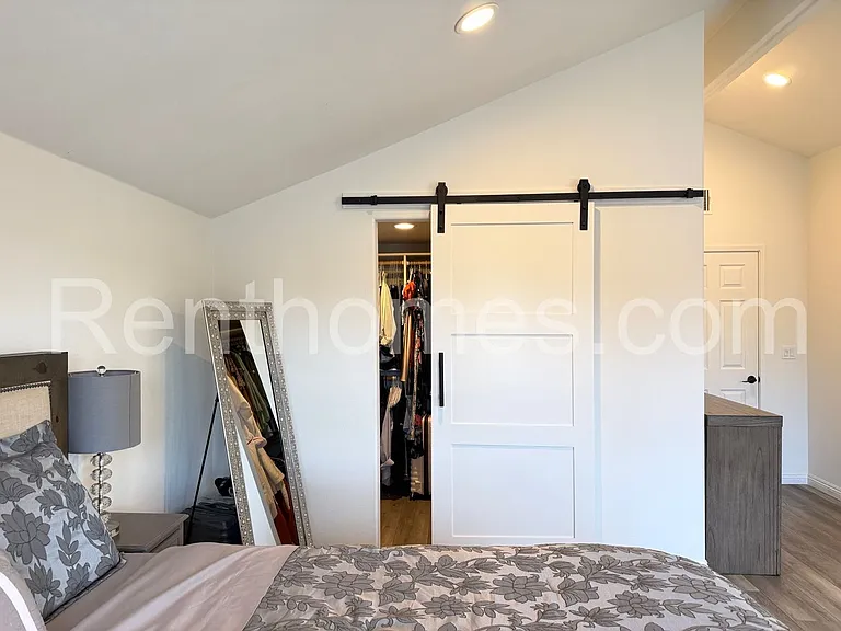 10990 Red Rock Dr — Photo 24