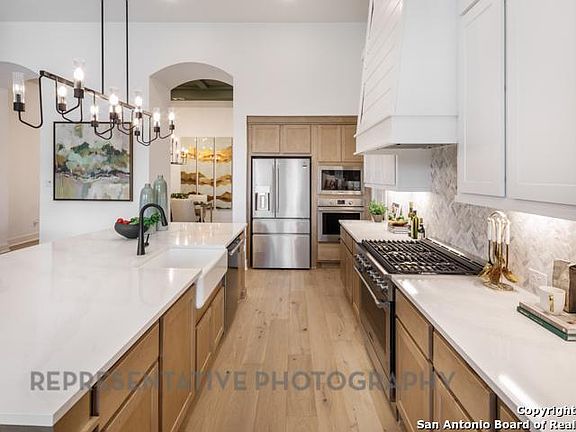 4th image of 107 Carino Cove