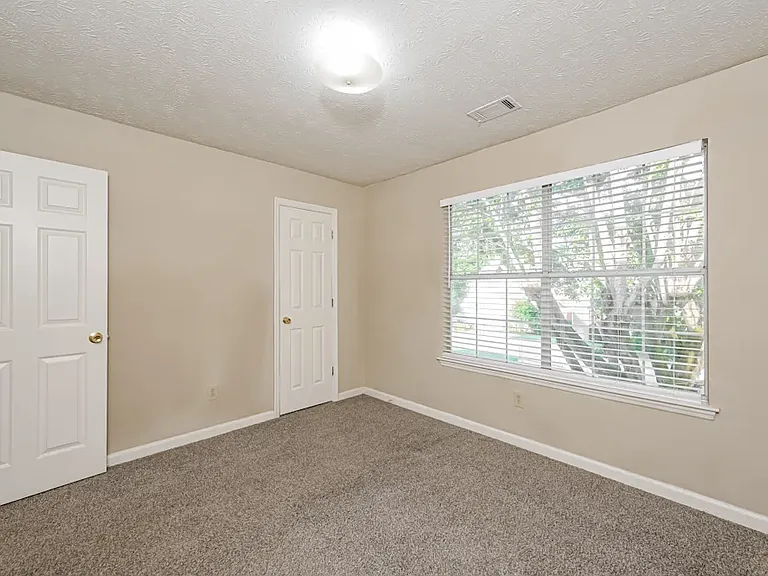 2945 Da Vinci Blvd — Photo 10