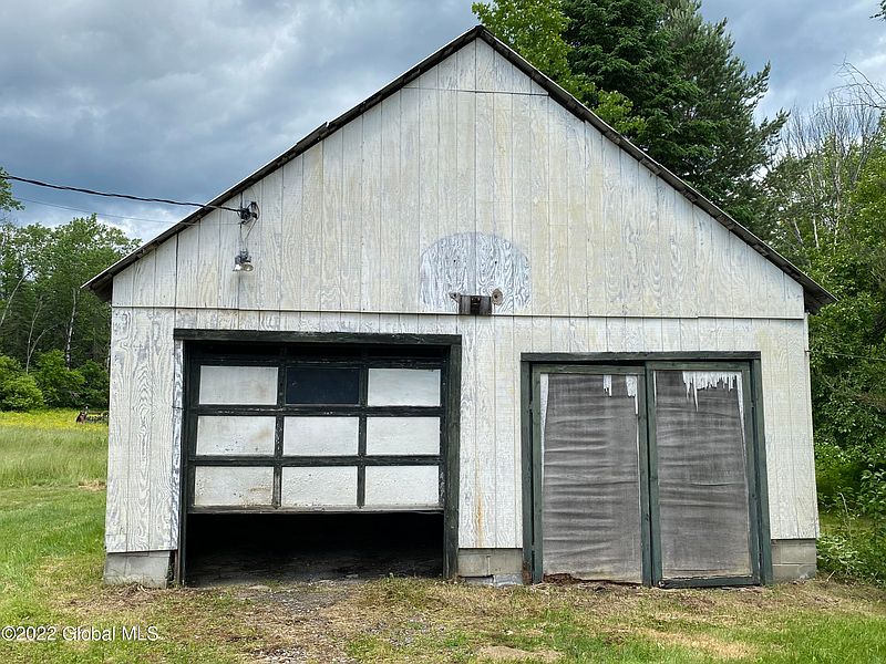 4th image of 251 Big Brook Road