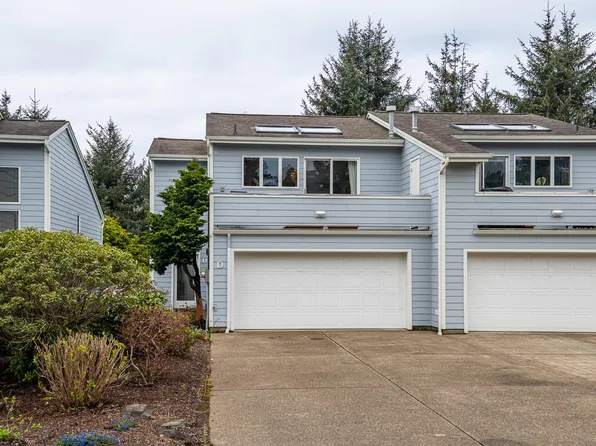 3930 NE Megginson St APT D, Newport, OR 97365