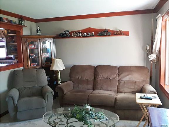5th image of 2751 Welch Ave