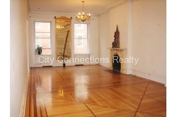 Rented by City Connections Realty | media 35