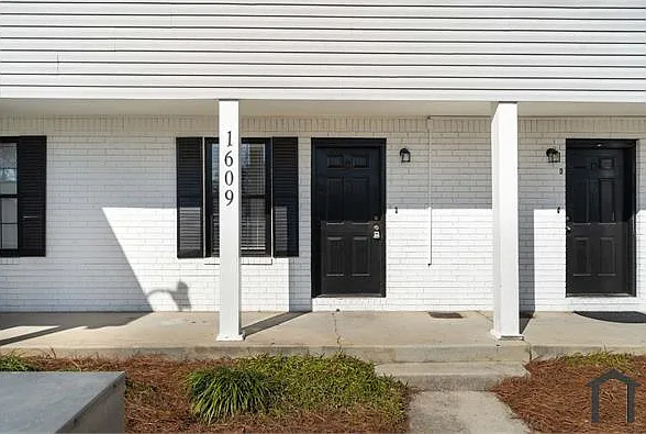 1 bed, 443 sqft, $799 — Photo 1