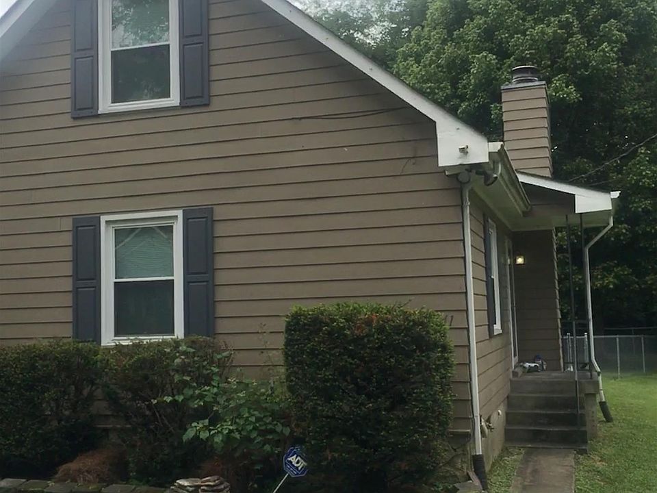 1st image of 3141 E Lake Dr