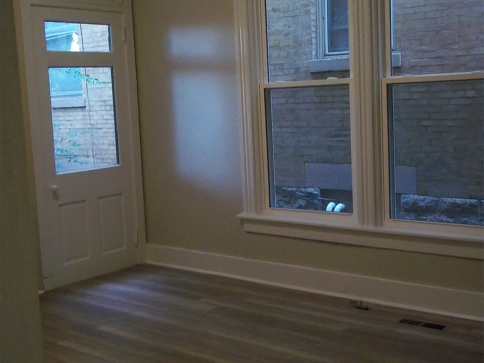 1st image of 224 Oak St #1