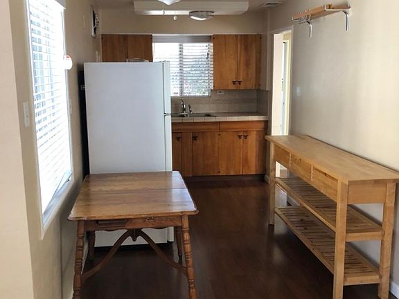 5th image of 110 Mountain Ave