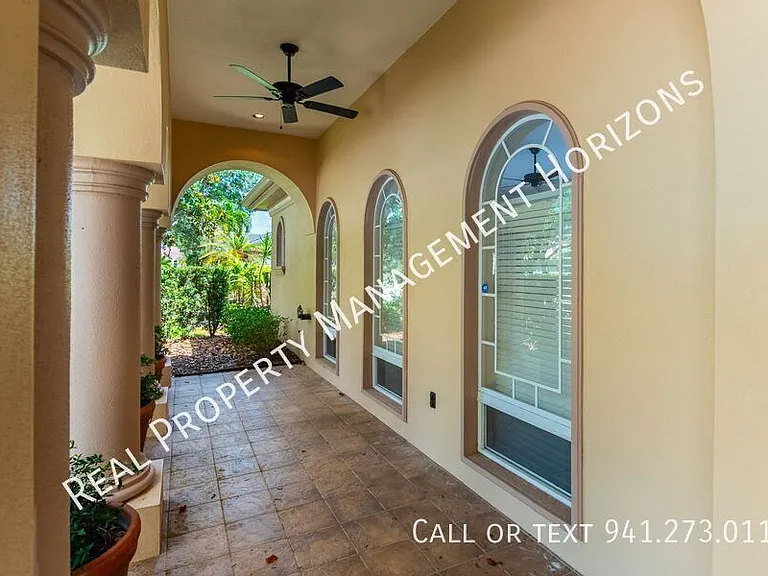 6914 Stanhope Pl — Photo 2