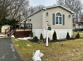 829 Sunny Ln, Gap, PA 17527